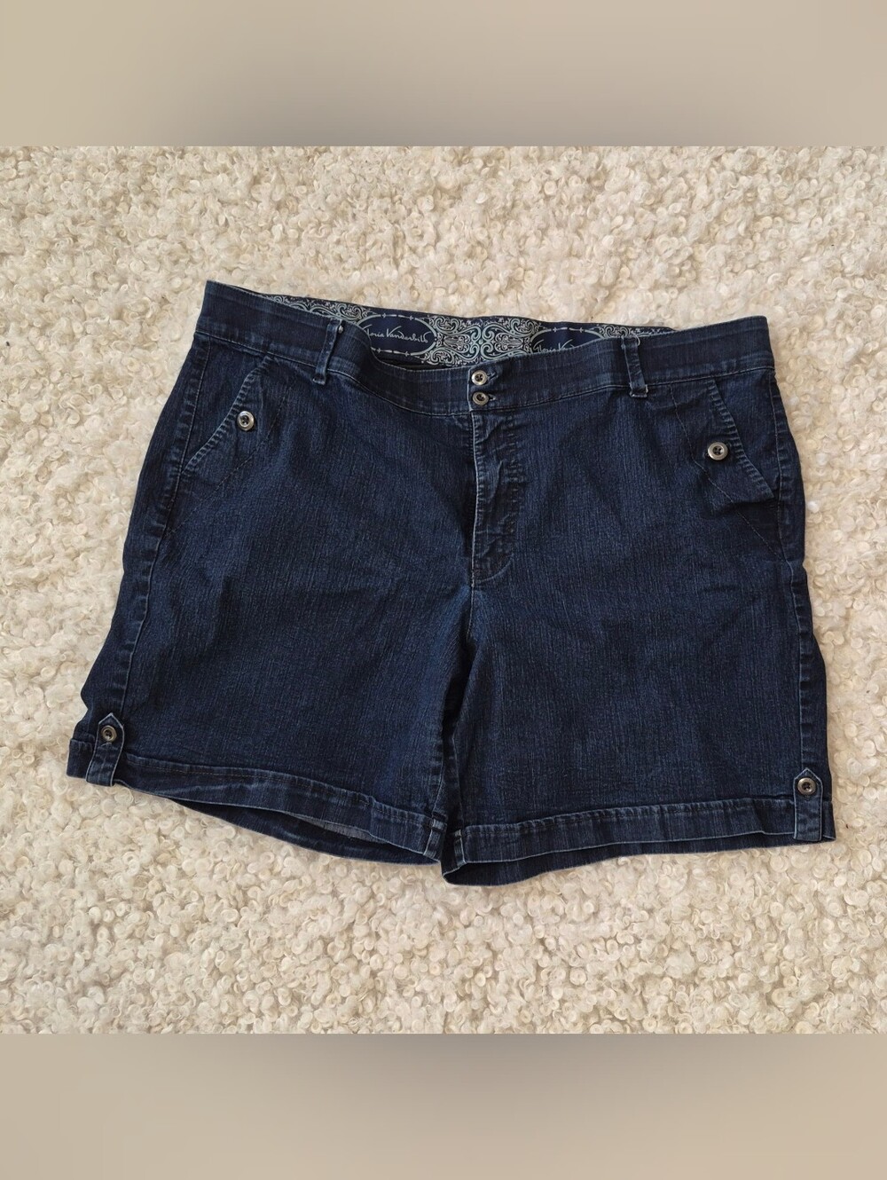 Gloria Vanderbilt Women Plus Size 20W Jean Shorts Roll Cuff Button Details